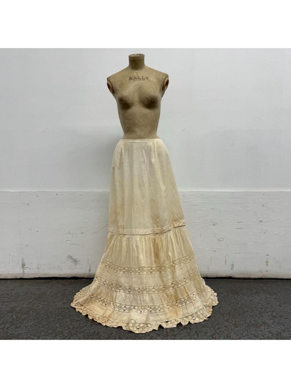 Antique Edwardian Cotton and Lace Sweeping Petticoat Skirt